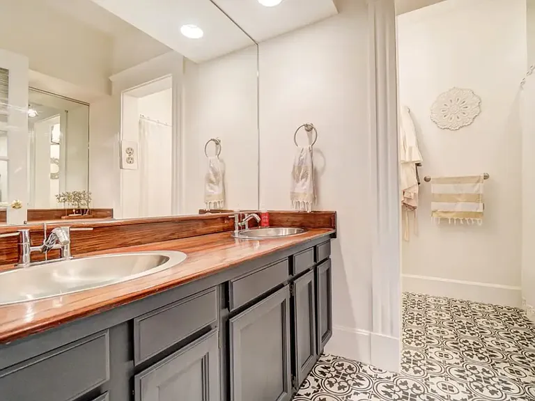 336 Milton St #6 — Photo 8