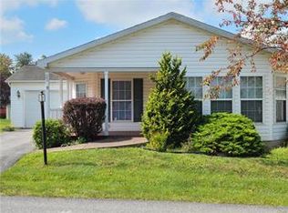 28 Abbey Rd, Easton, PA 18040
