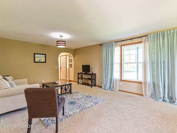 5th image of 542 Meadow Ct