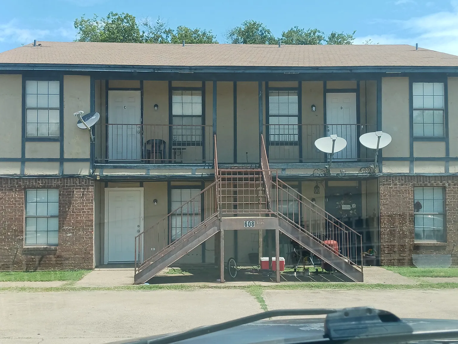2 bed, 950 sqft, $1,025 — Photo 1