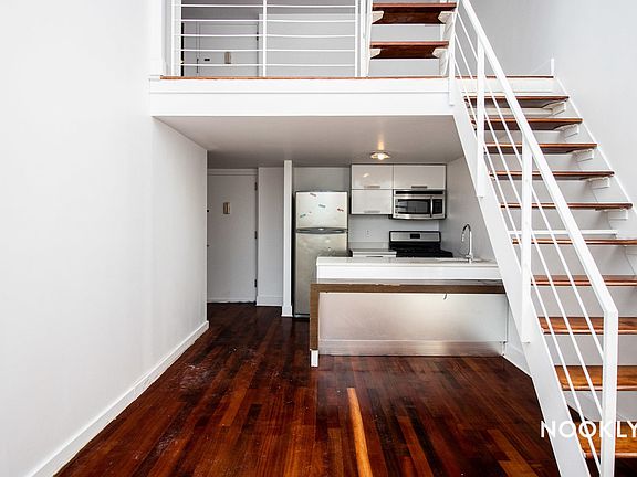 3rd image of 18 Meserole St #T