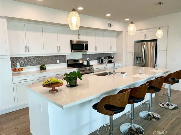 2870 Wagon Wheel Rd #304, Oxnard, CA 93036