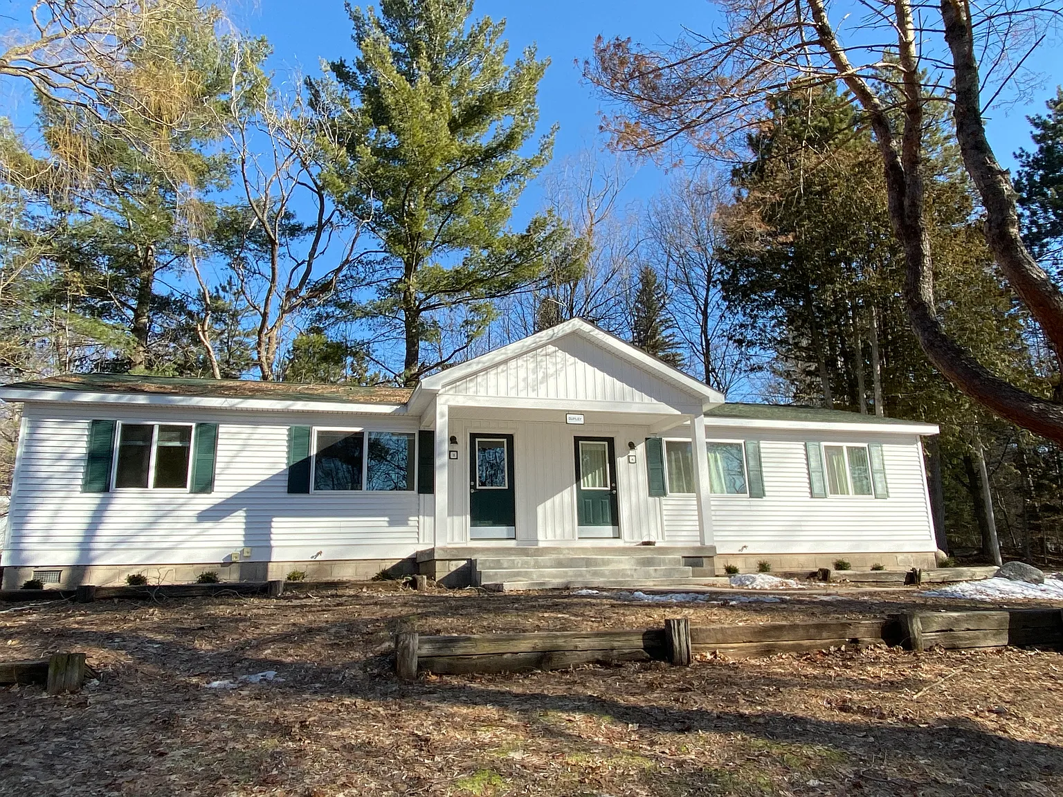 2 bed, 850 sqft, $1,650 — Photo 1
