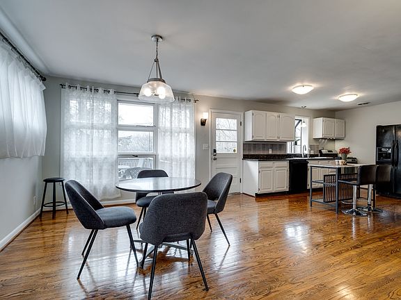 4th image of 6712 Greeley Dr #A