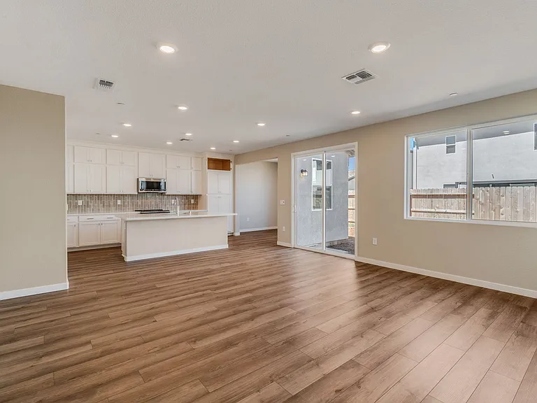 8326 Mincey Way — Photo 7