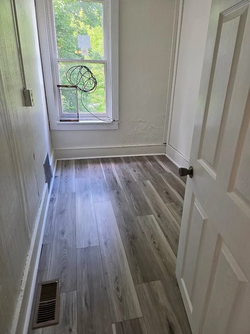 2 bed, 1.0 bath, $1,250 — Photo 4