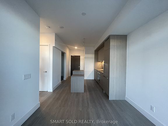 3rd image of 6 Greenbriar Rd #517