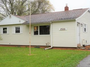 1519 Devonshire Rd, Jackson, MI 49203