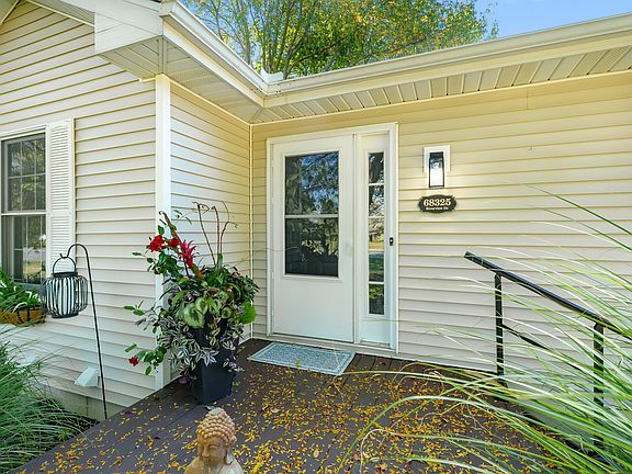 3rd image of 68325 Riverview Dr