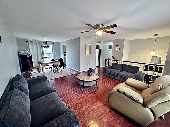 4th image of 10612 Holleybrooke Dr #2