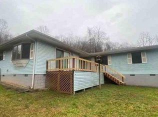2182 Mile Fork Rd, Charleston, WV 25312