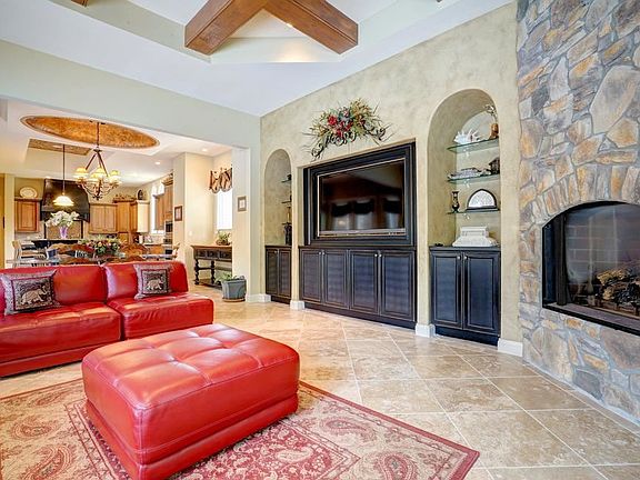4th image of 7066 Southampton Ln