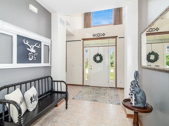 ~ 2 story Entry Way.