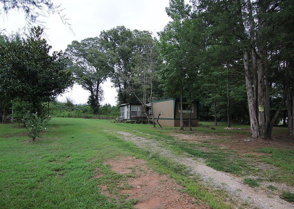 2nd image of 207 Sherard Rd