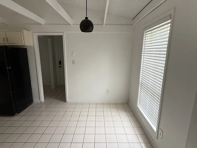 6533 Deermont Ct — Photo 5