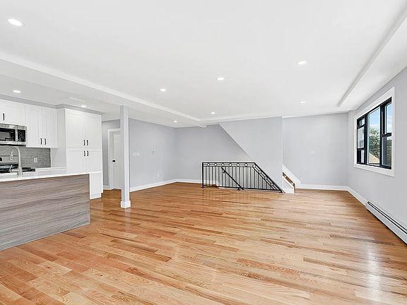 4th image of 14555 180th St
