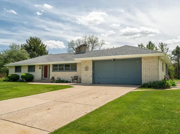 13865 Adelaide LANE, Brookfield, WI 53005