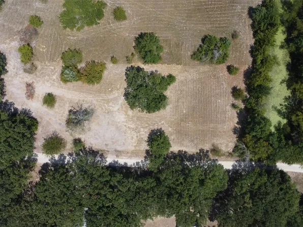 216 Kings Bridge Rd, Quinlan, TX 75474