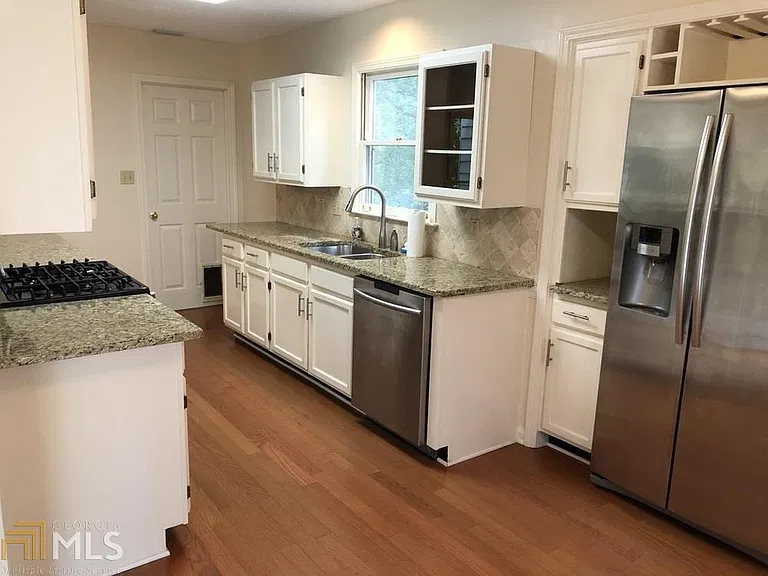 344 Summer Pl — Photo 11
