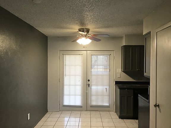 3rd image of 816 Panay Way Dr