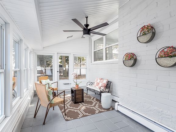 4th image of 216 Oconnell St