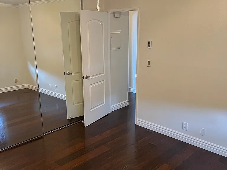 644 Manhattan Beach Blvd #11 — Photo 17