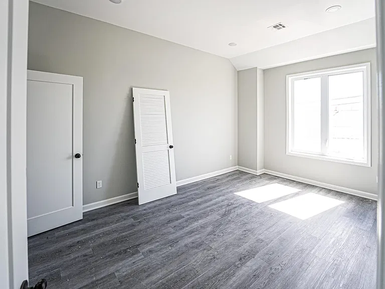 295 Pershing Ave #1-4 — Photo 14