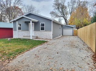 8441 E Lakseshore Dr, New Carlisle, IN 46552