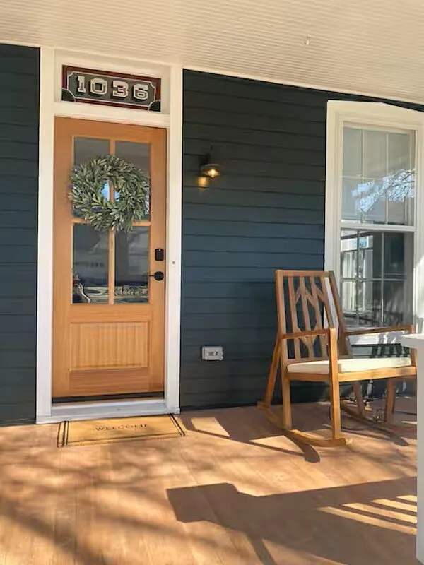 3 bed, 2.0 bath, 1625 sqft, $3,000 — Photo 1