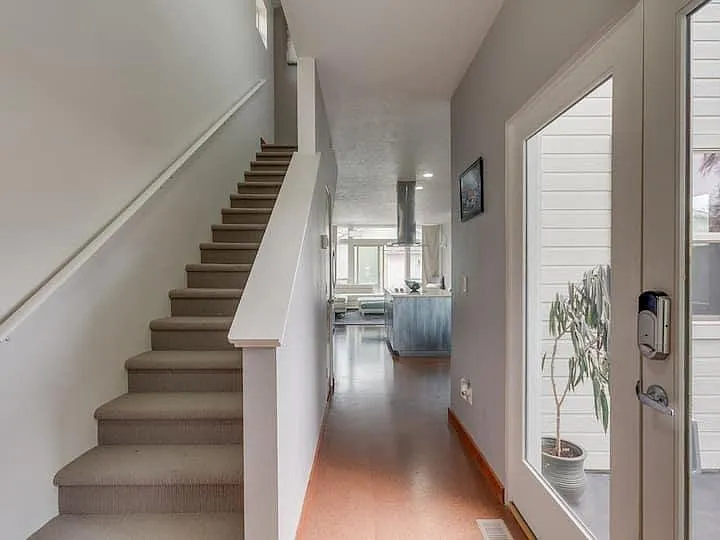 1705 S Vermont Ave — Photo 14