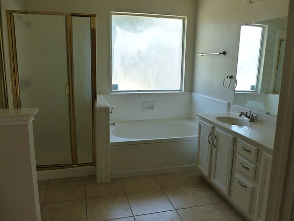 4th image of 2204 Havenwood Dr