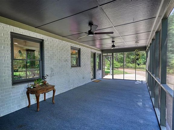 3rd image of 2217 Meadows Rd