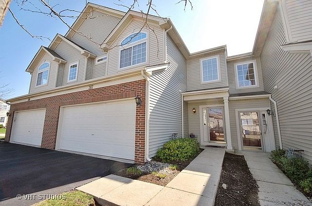 1st image of 387 Jamestown Ct