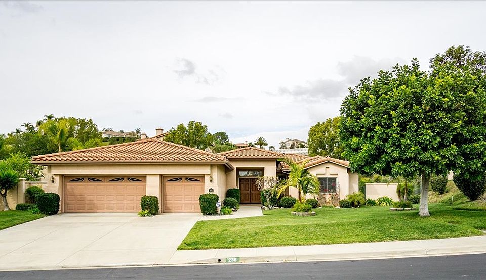 1st image of 236 Camino Tablero