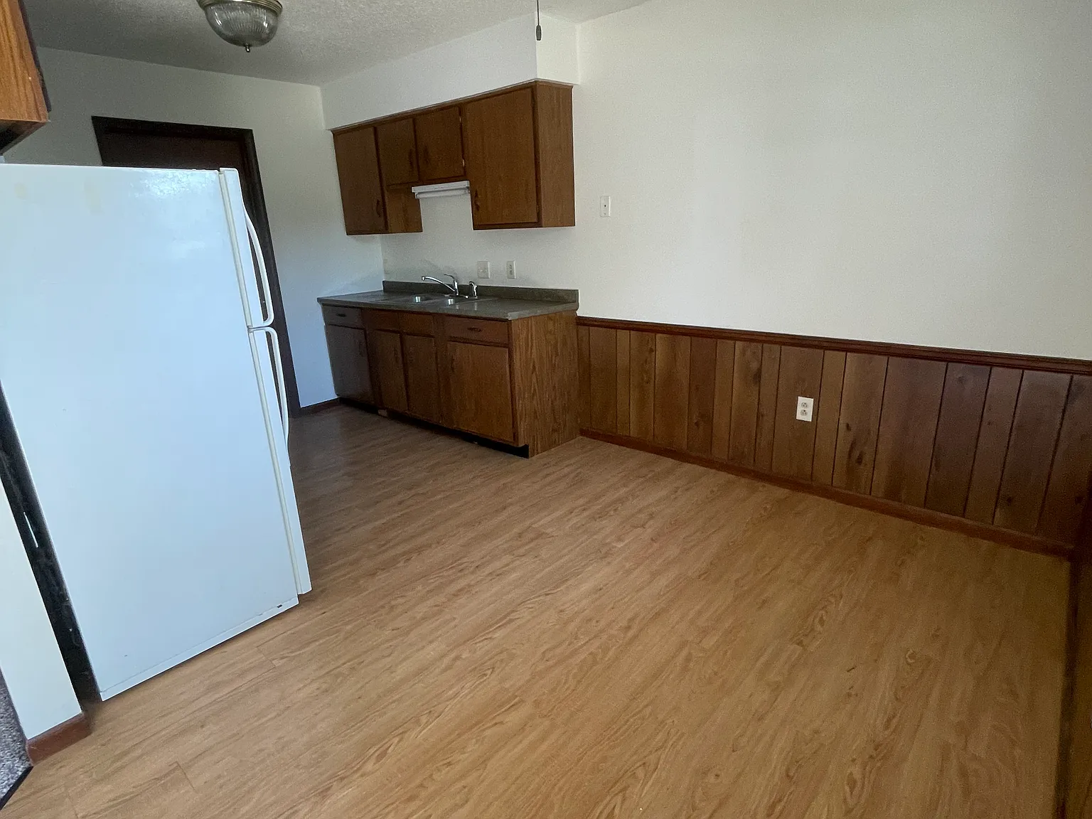 2 bed, 985 sqft, $1,200 — Photo 2