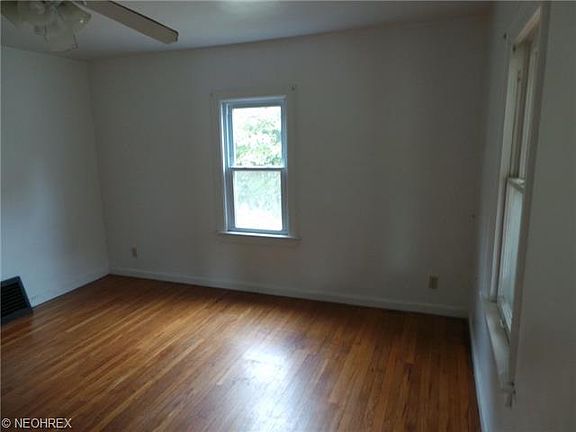 4th image of 1108 Woods Dr