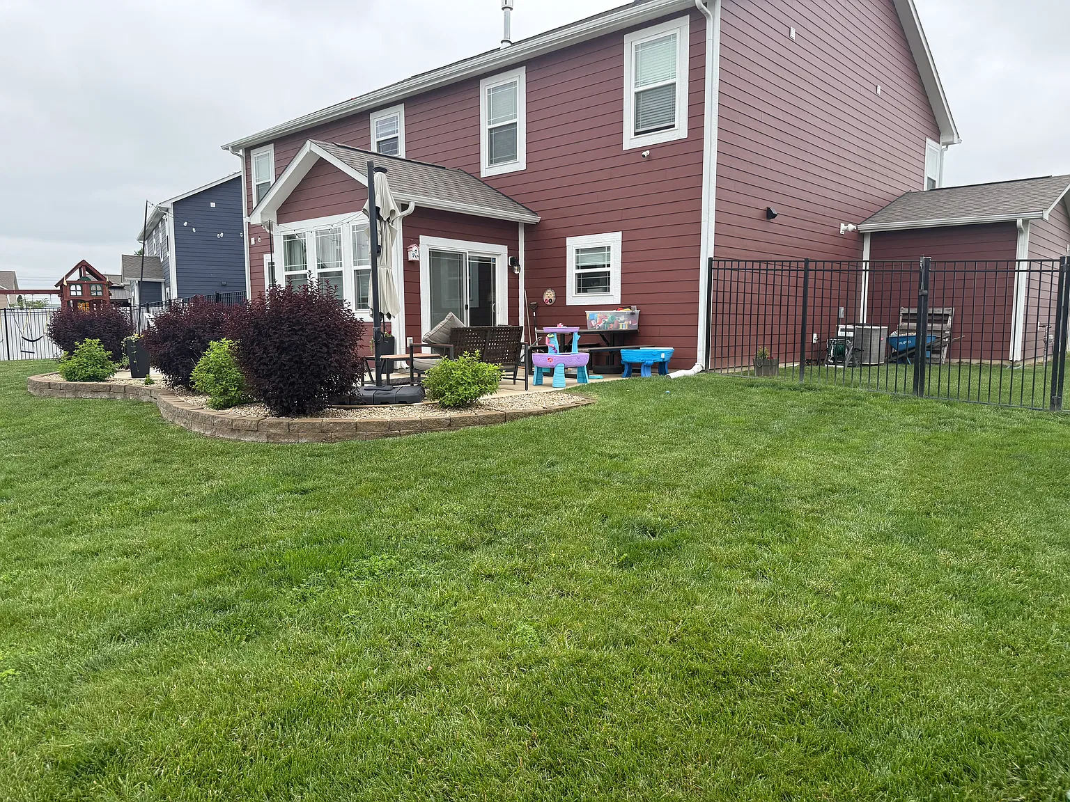 4 bed, 3556 sqft, $3,000 — Photo 3