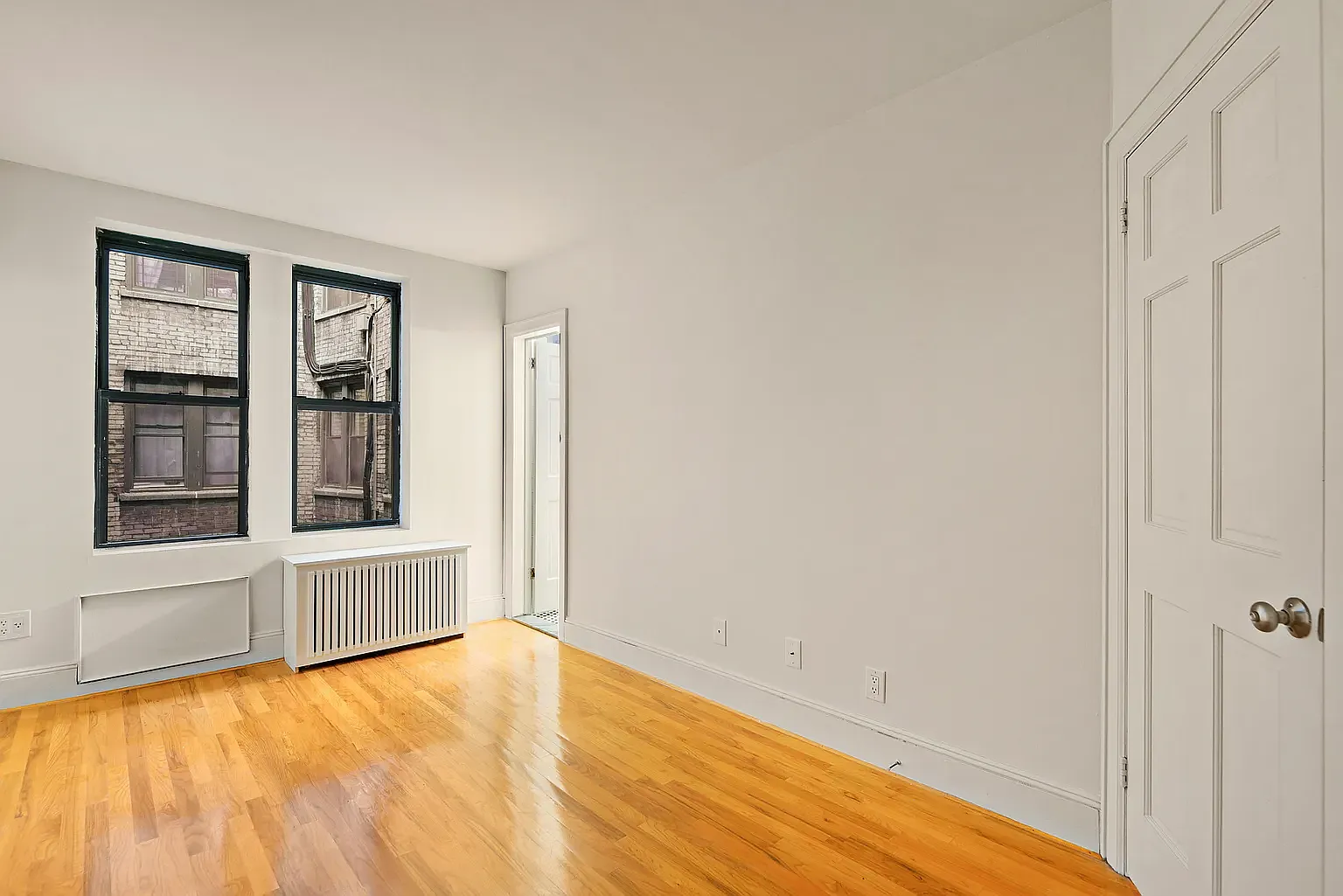 226 East 70th Street — Photo 3