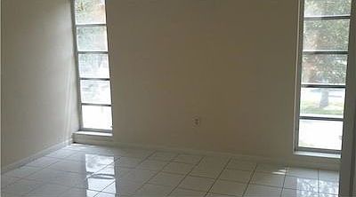 4th image of 1735 NE 164th St #L201