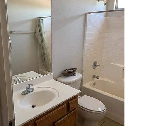 5th image of 607 E Cody Dr
