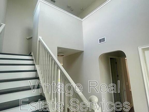 4th image of 4842 Tramanto Ln