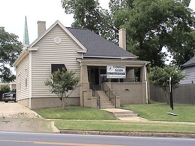 1st image of 414 Vardry St