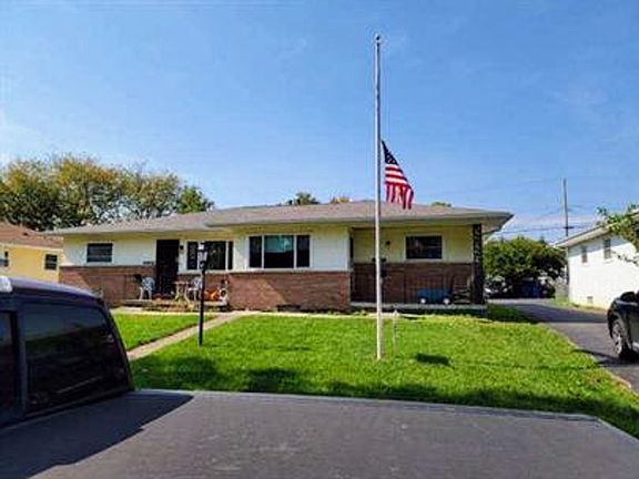 3rd image of 1139-1141 McCarley Dr W