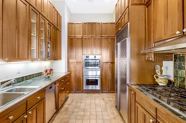 Sold by Compass | media 3