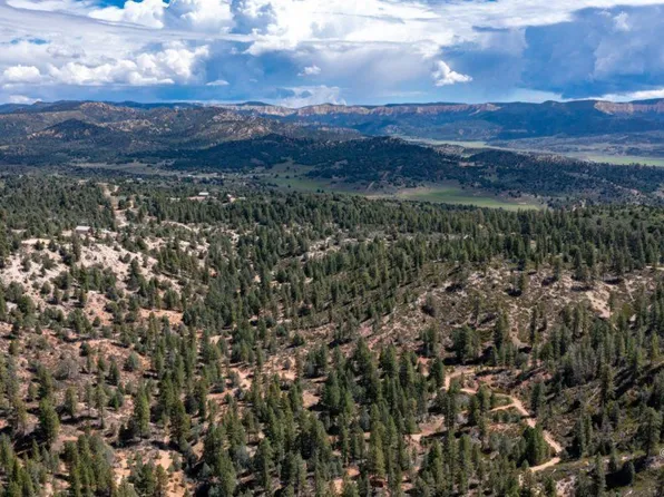 9-6-4-1C1 N Crazy Bear Rd, Alton, UT 84710