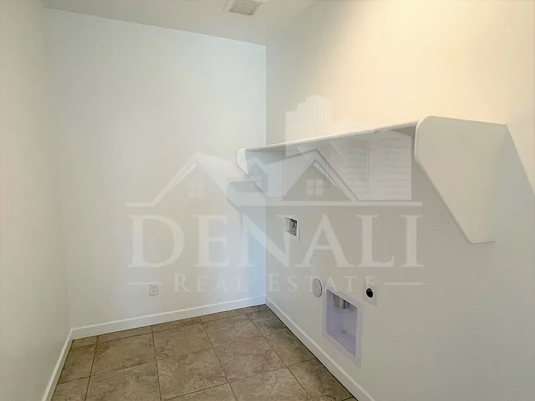 4622 N 192nd Ln — Photo 19