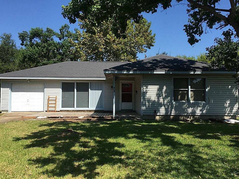 1st image of 28 19th Ave N