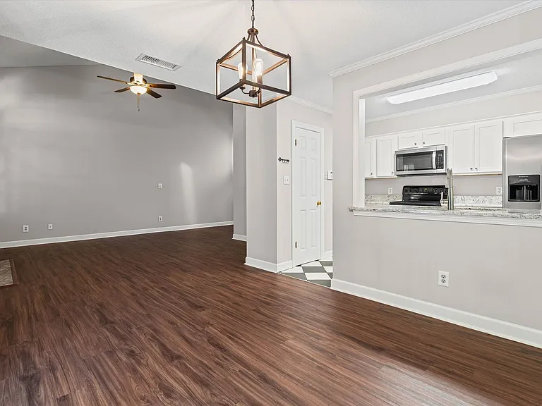 6637 Jackson Sq #B2 — Photo 10