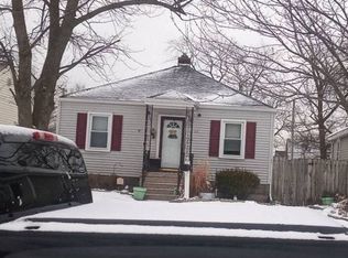 6733 Woodmar Ave, Hammond, IN 46323