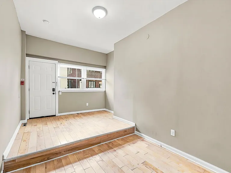 2112 Orthodox St — Photo 11